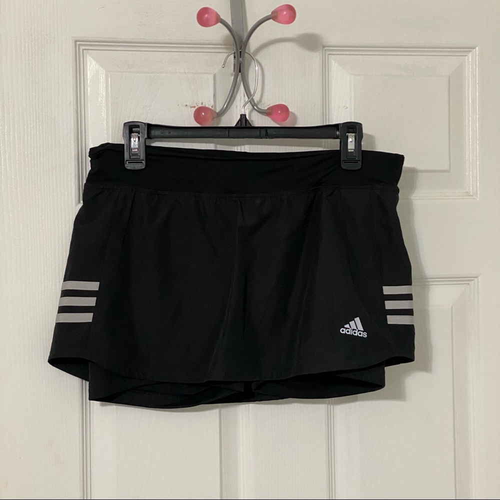 NWT Adidas Skort in Black -Size 6 (Small)